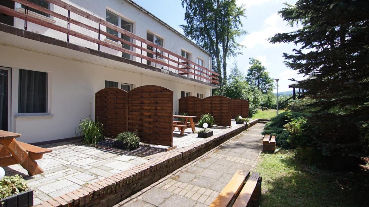Osrodek Wypoczynkowy Nad Wodospadem Przesieka Exteriör bild